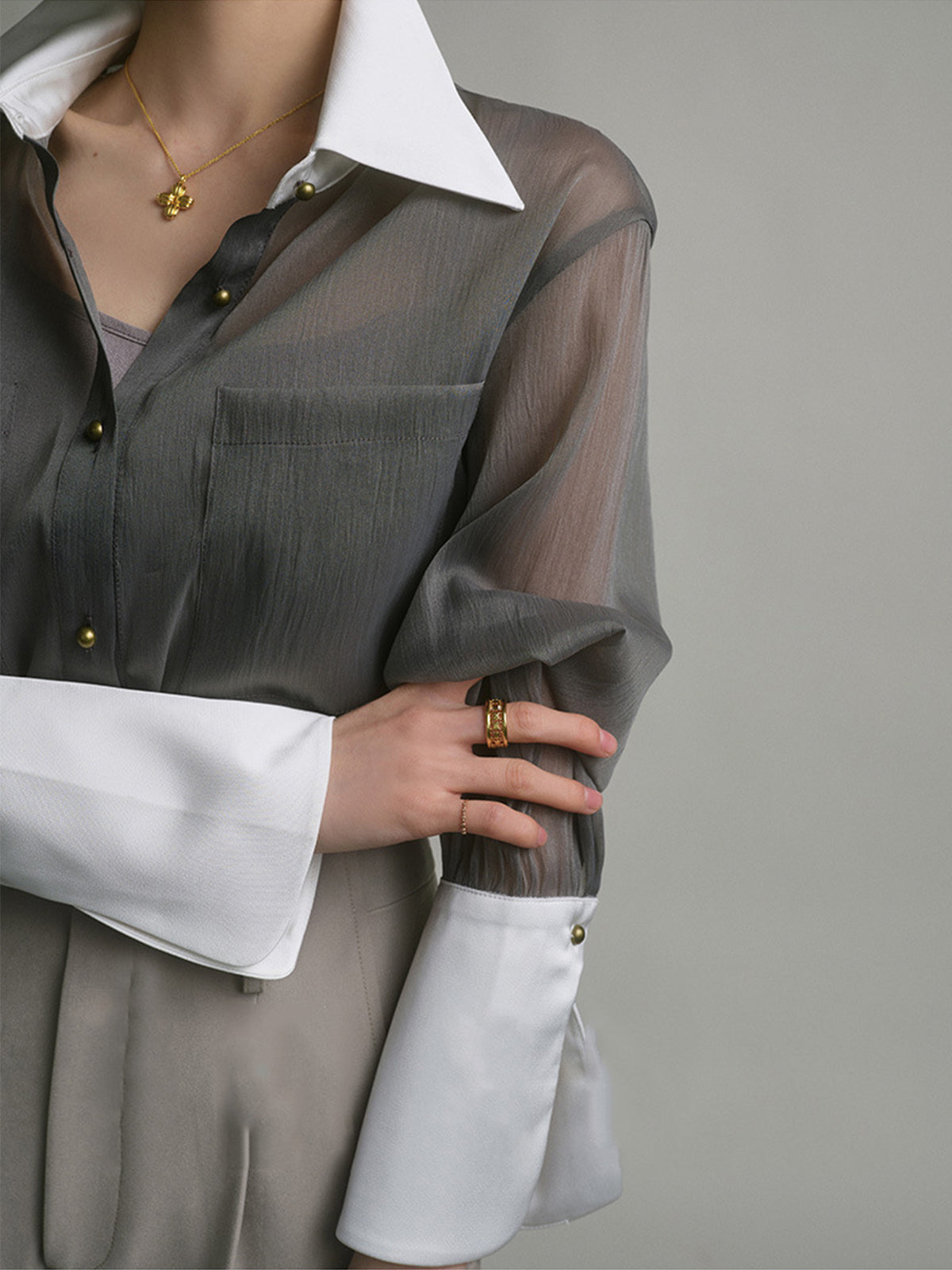 Camisa Con Cuello Y Puños Contrastados Para Mujer | Ideal Para Ocasiones Profesionales