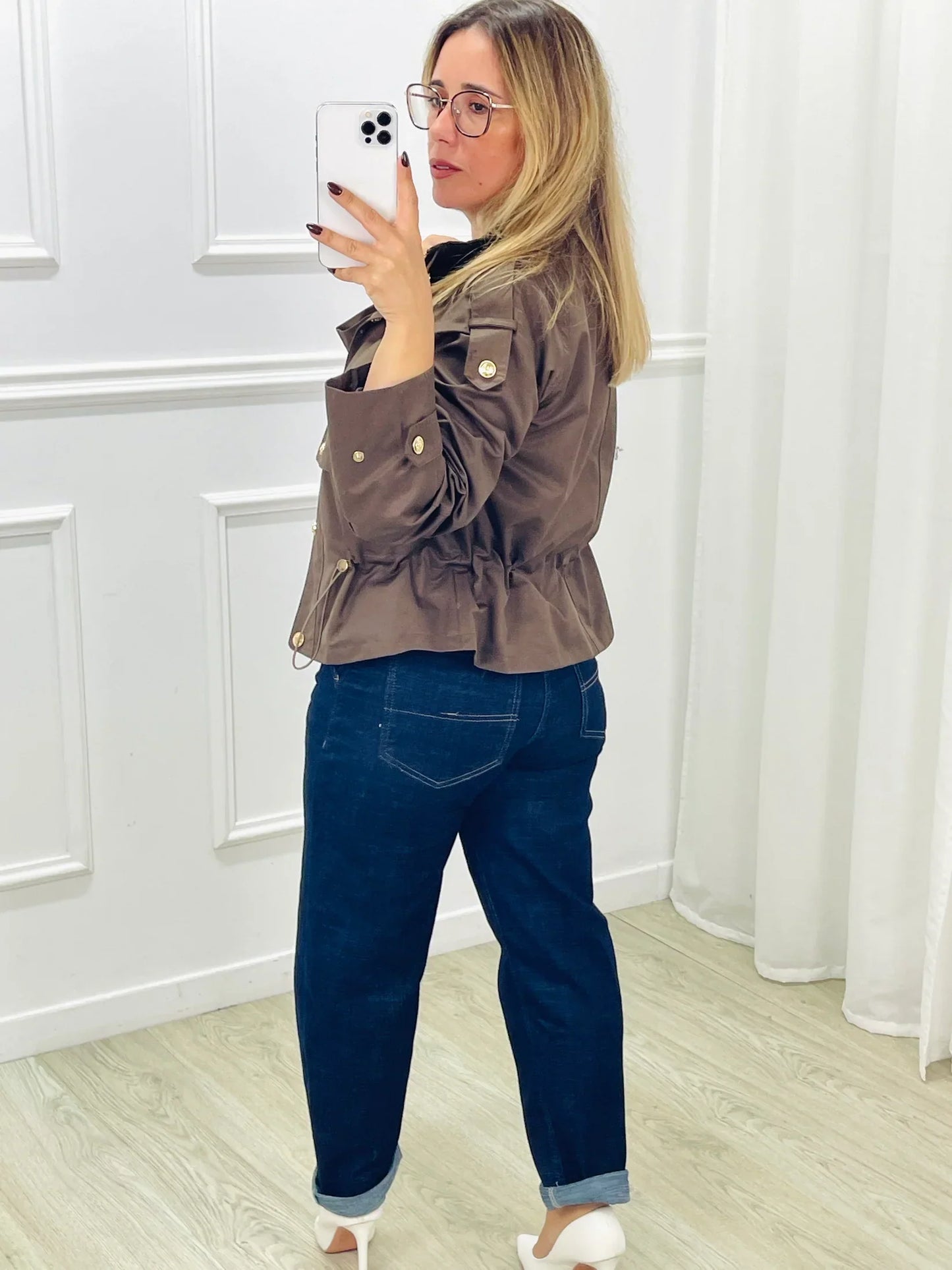 Gabardina Larga con Cinturón Ajustable para Mujer | Ideal para la Media Estación