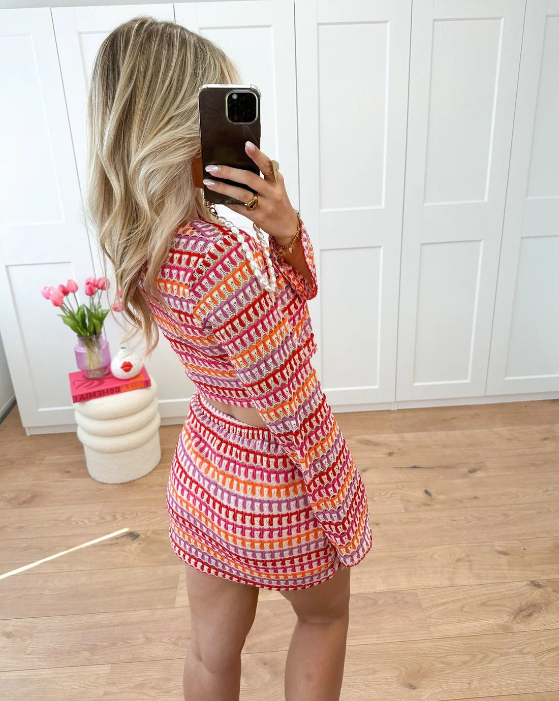 Conjunto con Top Corto De Manga Larga y Falda Mini De Talle Alto para Mujer | Ideal para Temporada Cálida