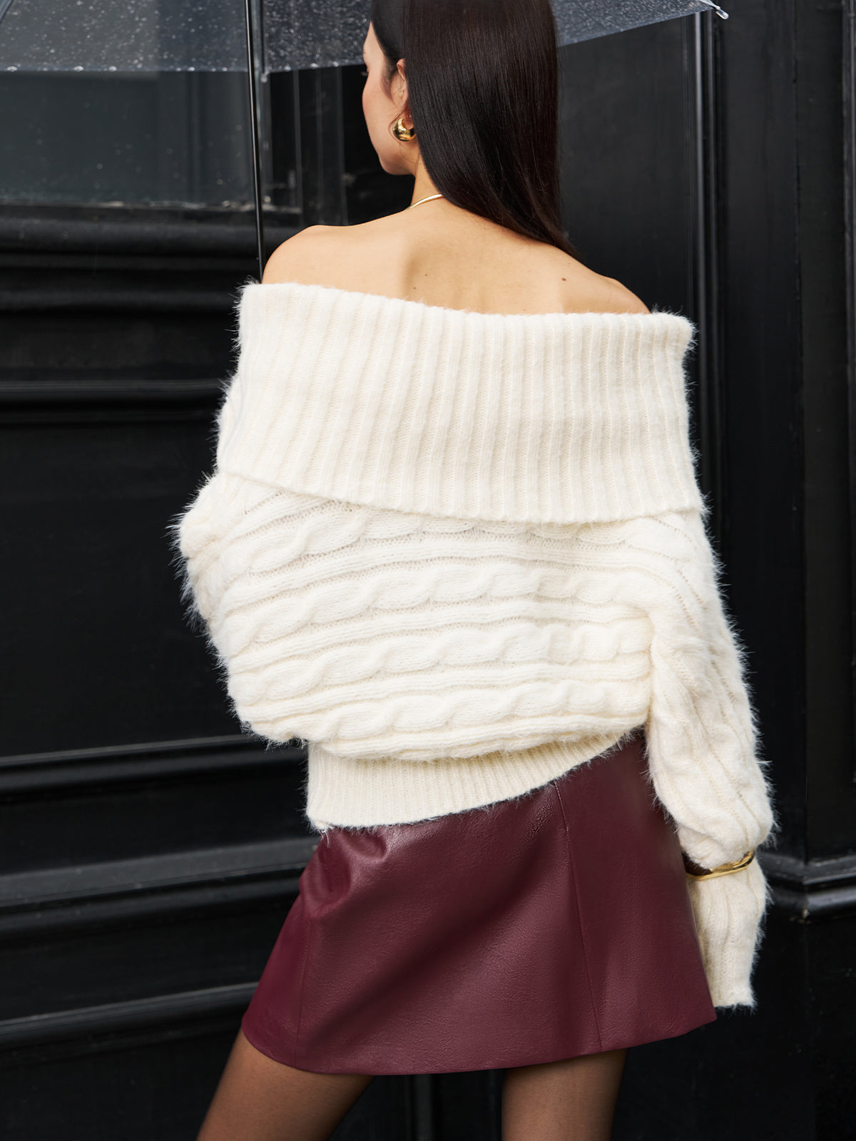 Jersey de Punto con Hombros Descubiertos y Cuello Barco para Mujer | Ideal para Días Informales