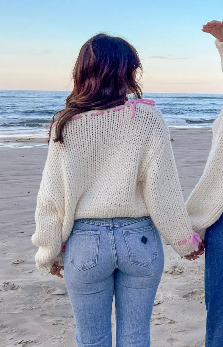 Jersey con Hombro Descubierto y Detalles Decorativos para Mujer | Ideal para Uso Diario o Momentos de Ocio