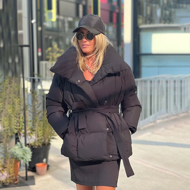 Abrigo de Invierno con Cierre Frontal y Largo Medio para Mujer | Ideal para Uso Diario en Temporadas Frías