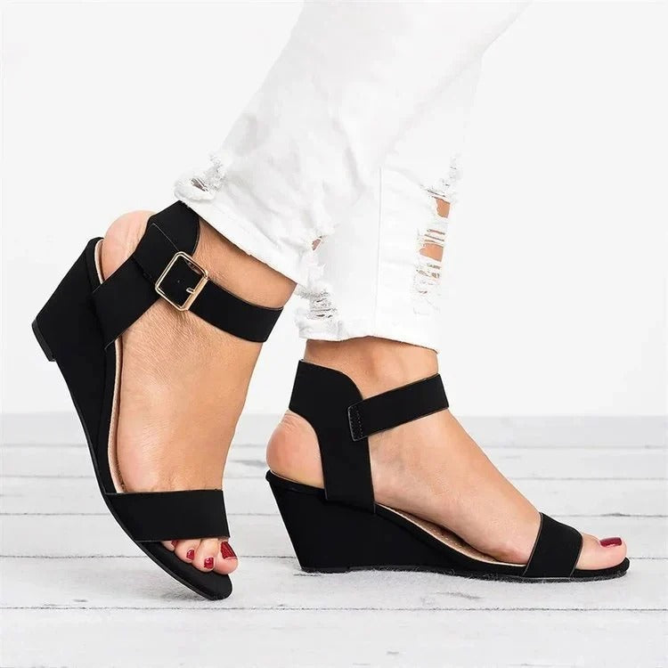 Sandalias Compensadas con Hebilla para Mujer | Ideales para Uso Diario en Climas Cálidos