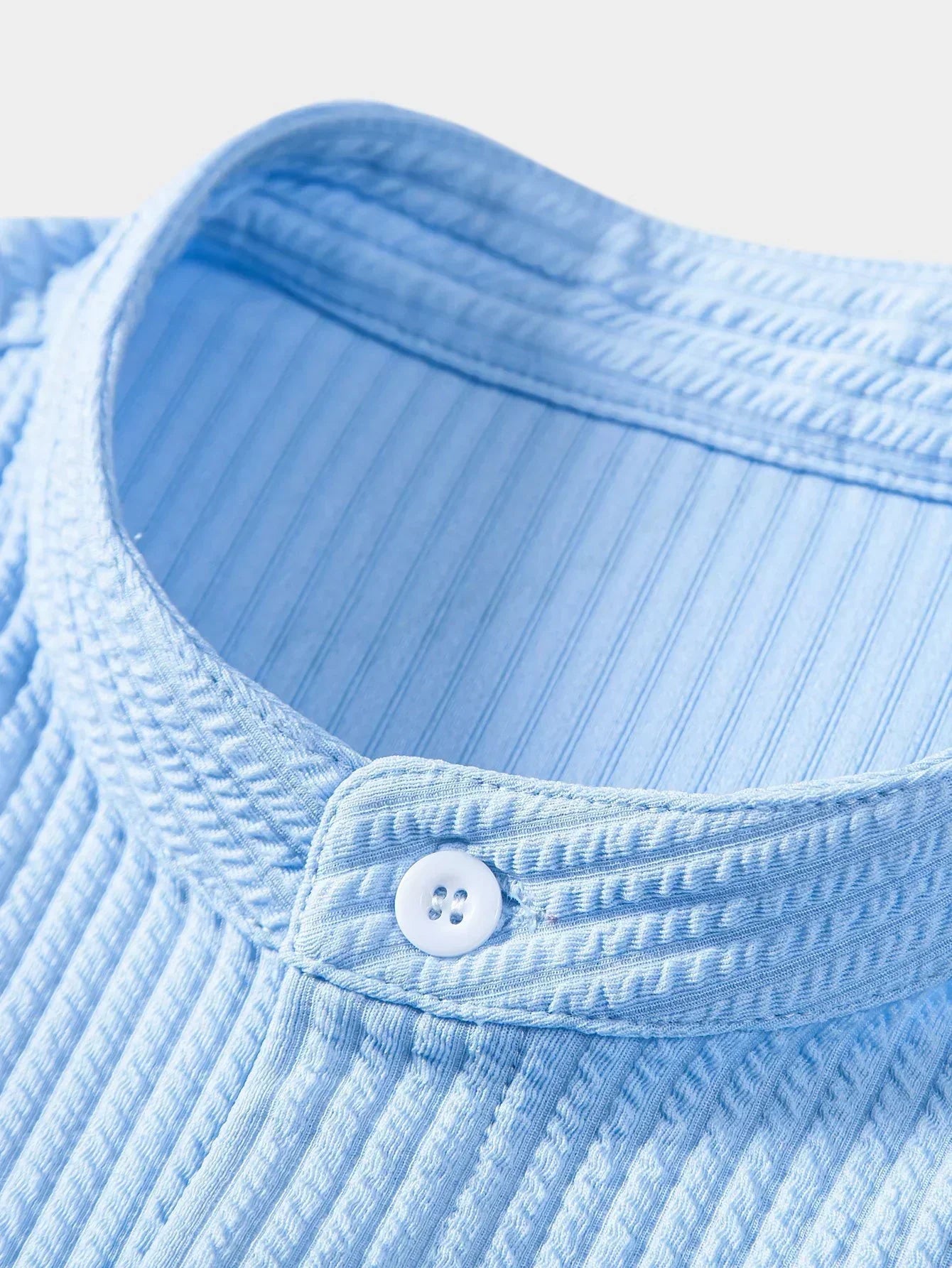Camisa de Cuello Alto de Corte Recto para Hombres | Ideal para Uso Diario y Profesional