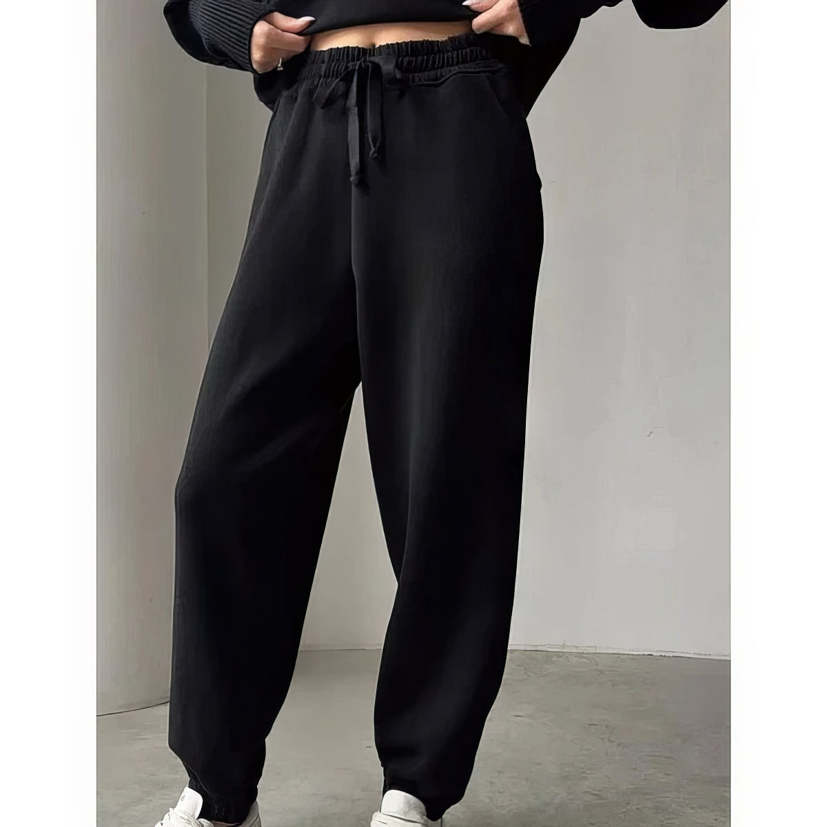 Conjunto de Dos Piezas con Top de Corte Amplio y Pantalón Jogger para Mujer | Ideal para Uso Diario