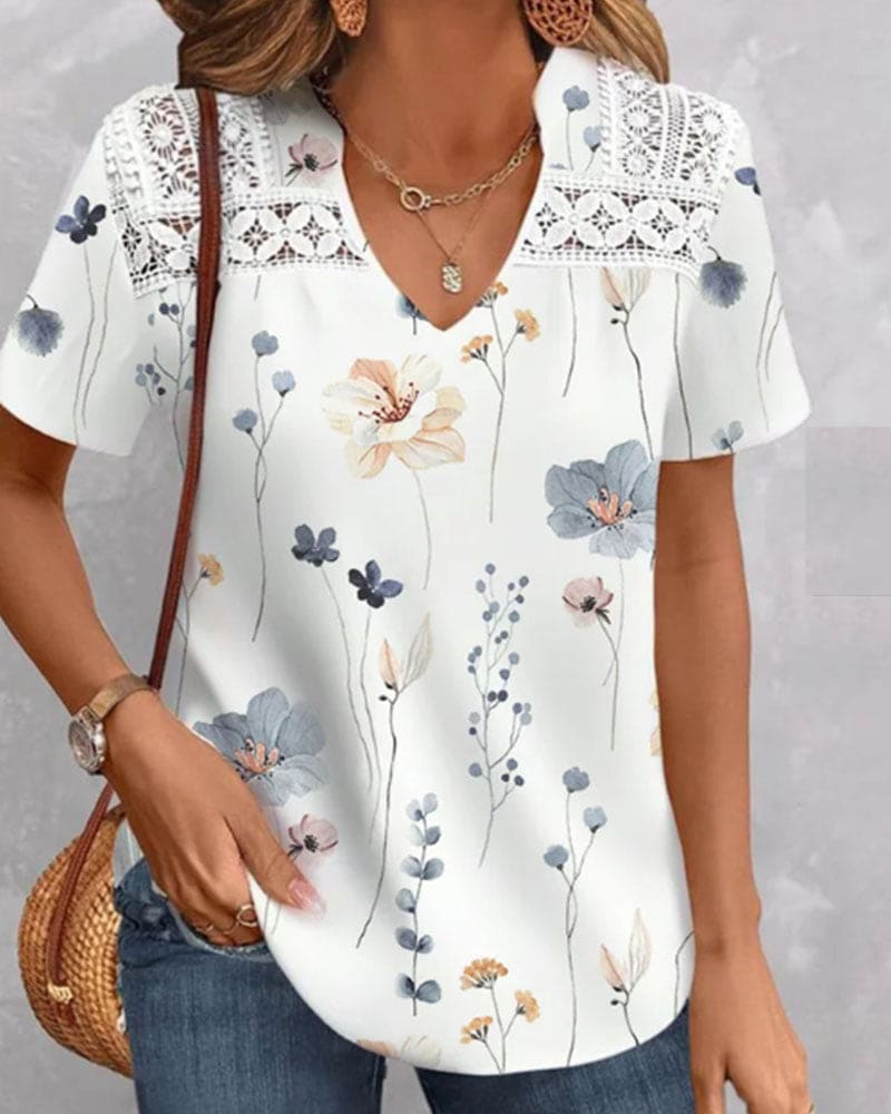 Camiseta de Manga Corta con Motivo Floral y Detalles Patchwork para Mujeres | Ideal para Uso Diario