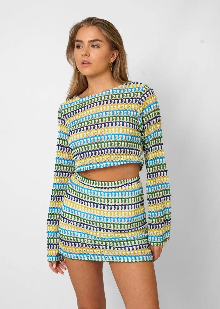 Conjunto con Top Corto De Manga Larga y Falda Mini De Talle Alto para Mujer | Ideal para Temporada Cálida
