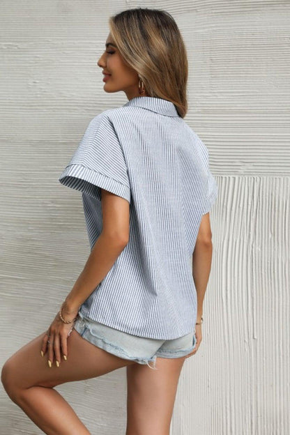 Blusa de Manga Corta con Motivo de Rayas y Cuello Clásico para Mujeres | Ideal para Uso Diario