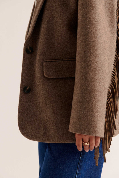Blazer de Corte Recto con Hombros Estructurados y Flecos en Mangas para Mujer | Ideal para Uso Diario y Ocasiones Variadas