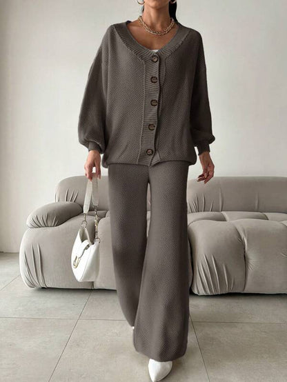 Conjunto de Dos Piezas con Cuello en V para Mujer | Ideal para Uso Diario y Salidas