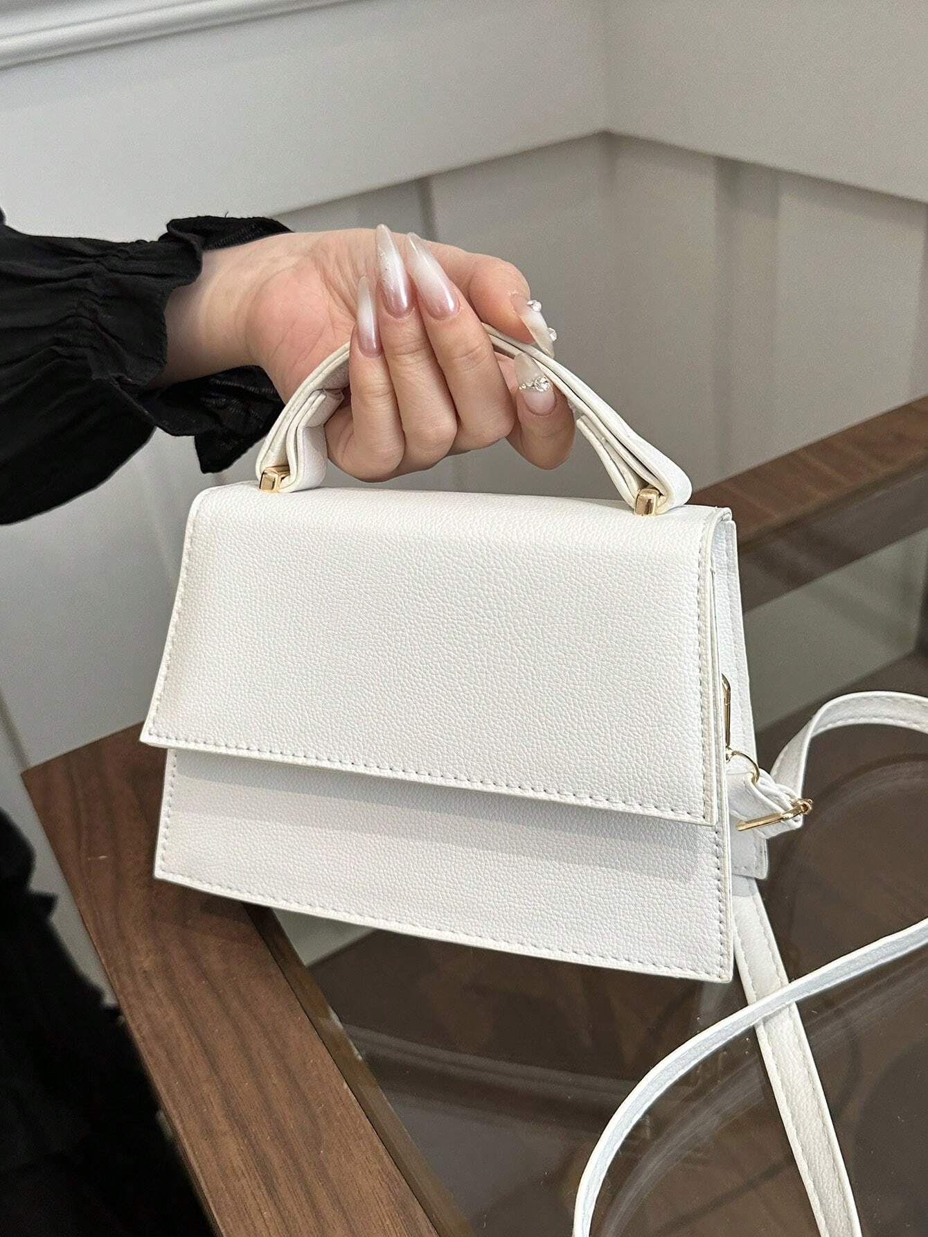 Mini Bolso Cuadrado con Bandolera Ajustable para Mujer | Ideal para Salidas y Eventos