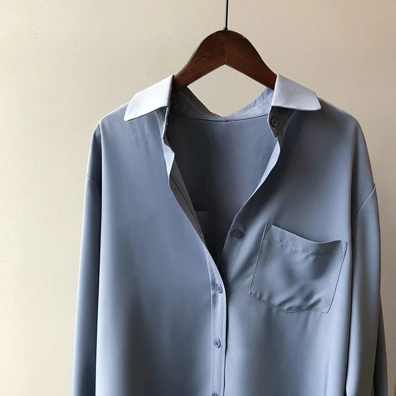 Camisa Con Corte Ligeramente Amplio Y Bolsillo Frontal Para Mujer | Ideal Para Uso Diario