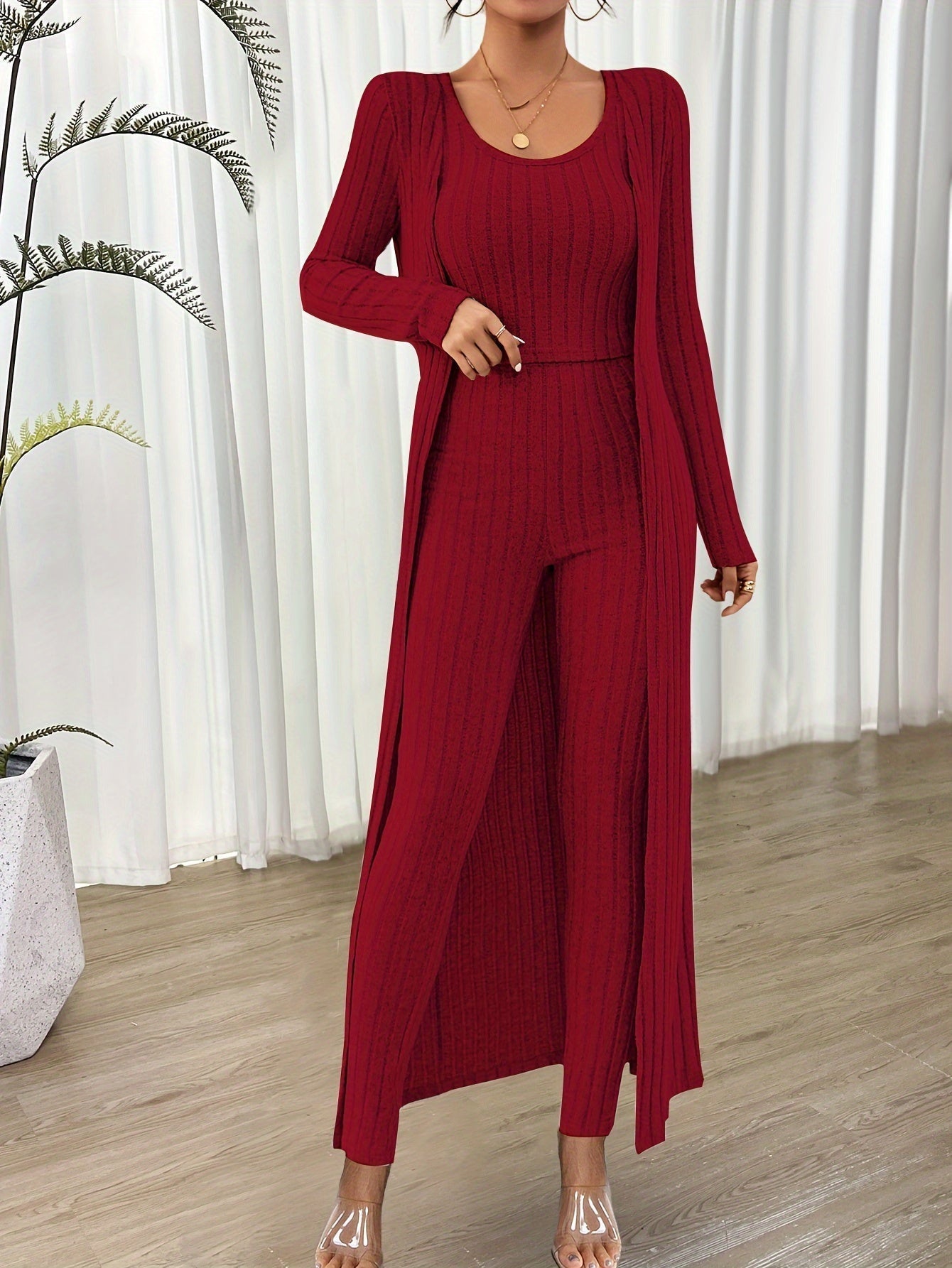 Conjunto de Tres Piezas con Ajuste Ceñido para Mujer | Ideal para Uso en el Hogar