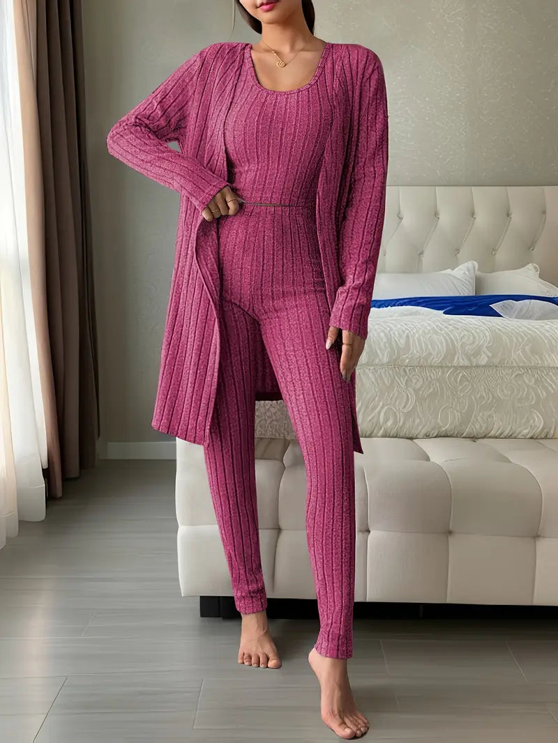 Conjunto de Tres Piezas con Ajuste Ceñido para Mujer | Ideal para Uso en el Hogar