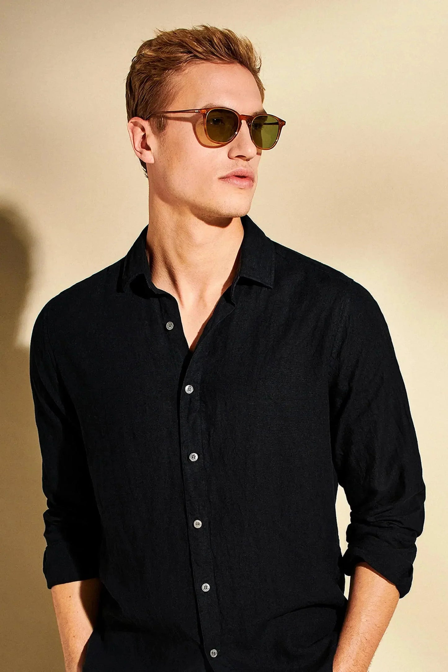 Camisa de Manga Larga con Corte Estándar para Hombre | Ideal para Uso Diario