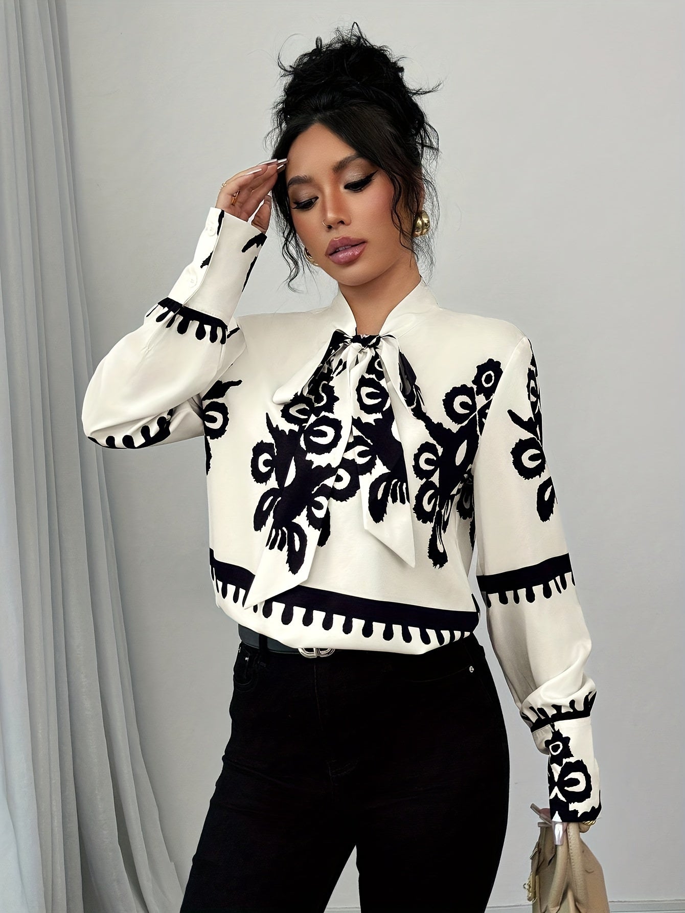 Blusa Con Corte Ajustado Y Detalles Integrados Para Mujer | Ideal Para Uso Diario Y Profesional