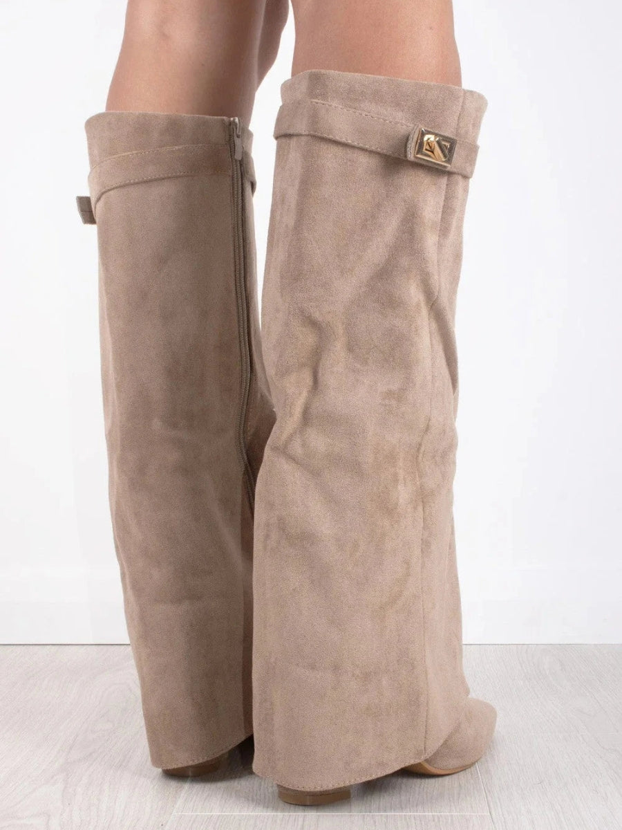 Botas Para Mujer Con Diseño Estructurado Y Detalles Metálicos | Ideal Para Ocasiones Especiales