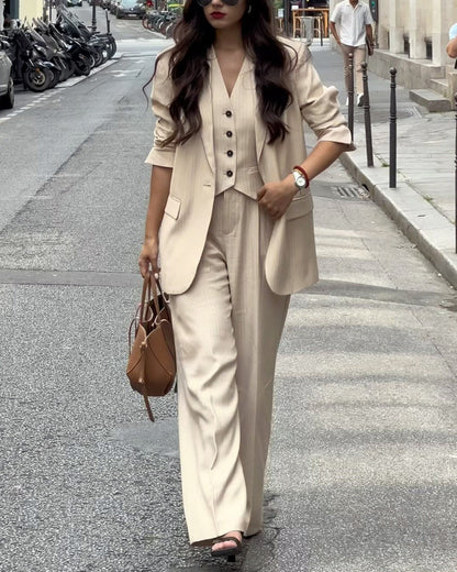Conjunto De Tres Piezas Con Pantalón Acampanado, Chaleco Ajustado Y Chaqueta Estructurada Para Mujer | Ideal Para Uso Profesional Y Formal