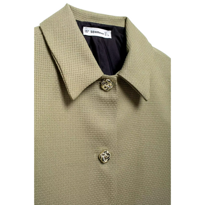 Blazer Corto con Botones Dorados para Mujer | Ideal para Uso Diario y Ocasiones Formales