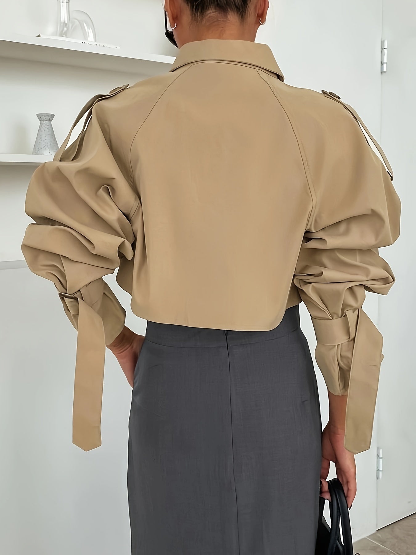 Trench Corto con Cierre Asimétrico y Detalles de Hebilla para Mujer | Ideal para Uso Diario y Eventos Formales
