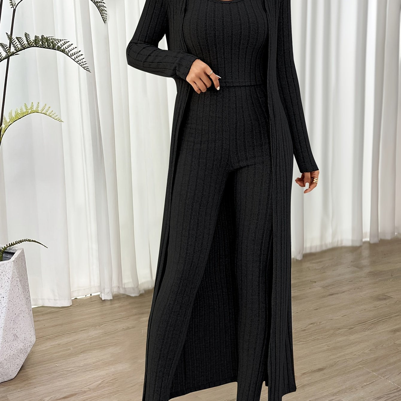 Conjunto de Tres Piezas con Ajuste Ceñido para Mujer | Ideal para Uso en el Hogar