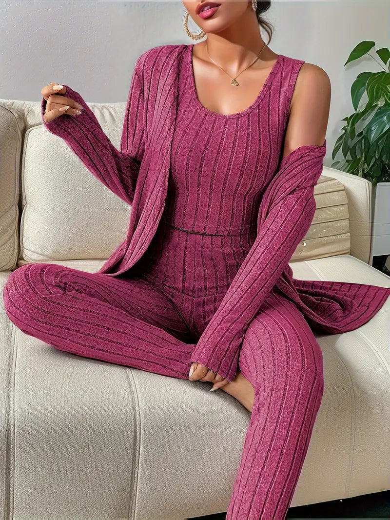 Conjunto de Tres Piezas con Ajuste Ceñido para Mujer | Ideal para Uso en el Hogar