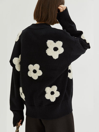 Cárdigan Con Motivo Floral Blanco Sobre Negro Y Corte Oversize Para Mujer | Ideal Para Uso Diario En Temporadas Frescas