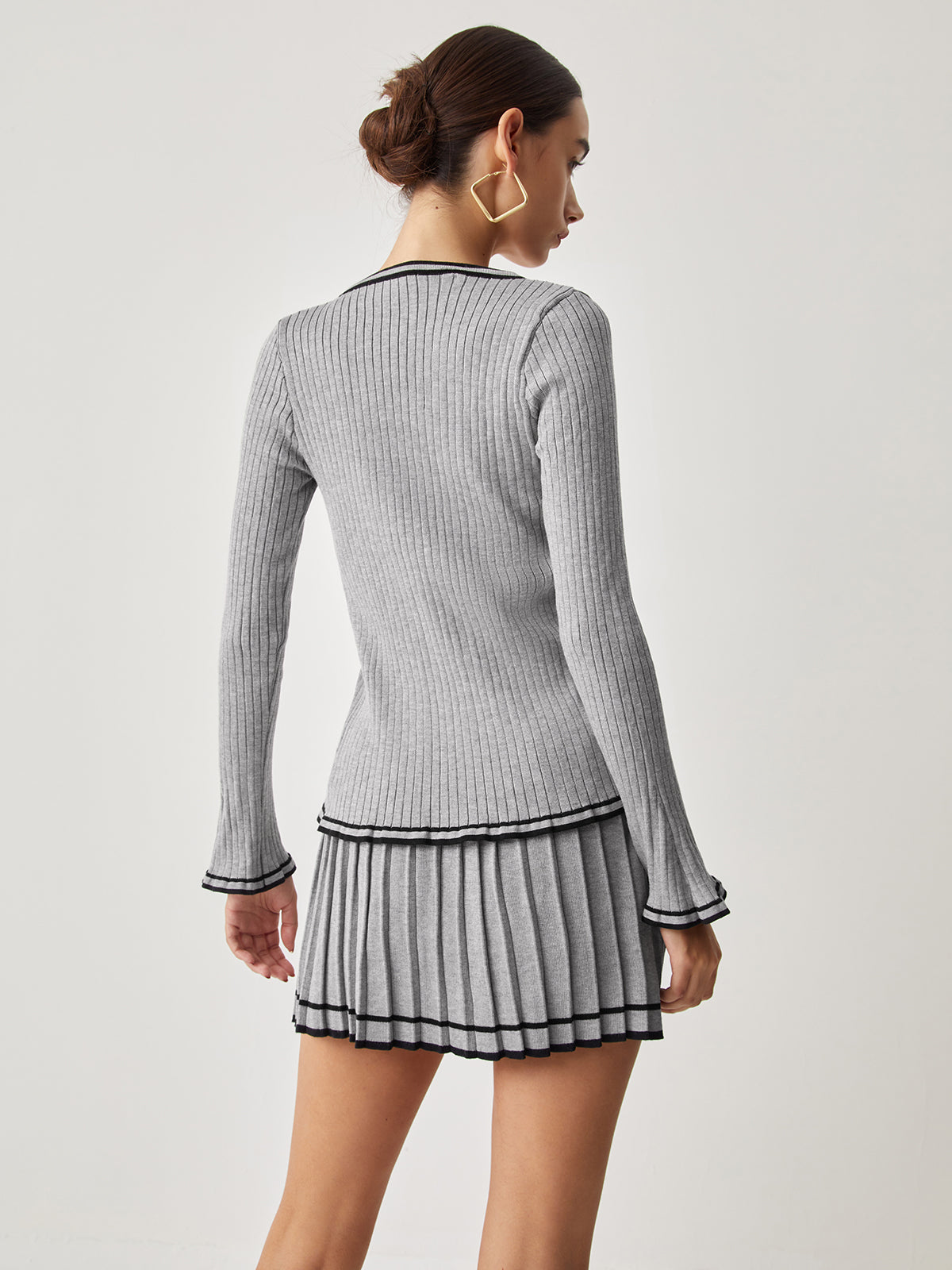 Conjunto de Dos Piezas con Cárdigan de Manga Larga y Falda Plisada para Mujer | Ideal para Uso Diario