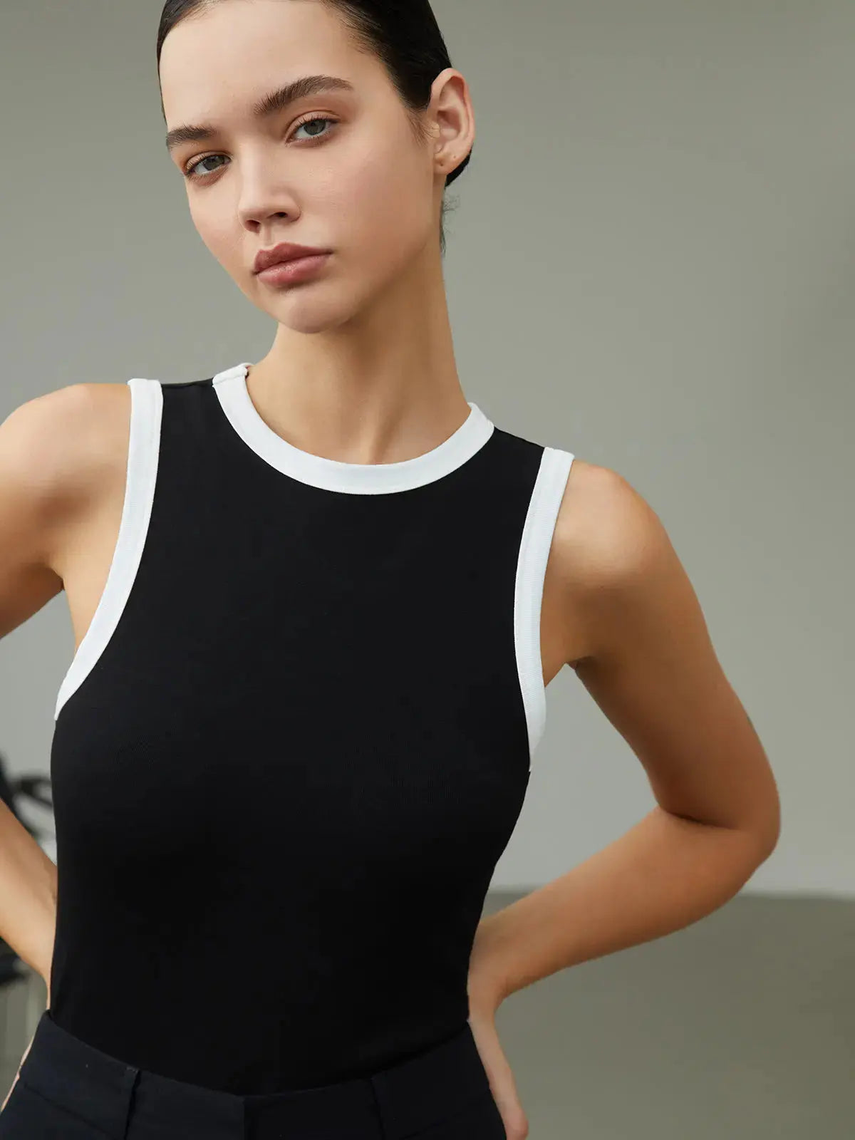 Camiseta Sin Mangas Con Detalles En Contraste Para Mujer | Ideal Para Uso Diario