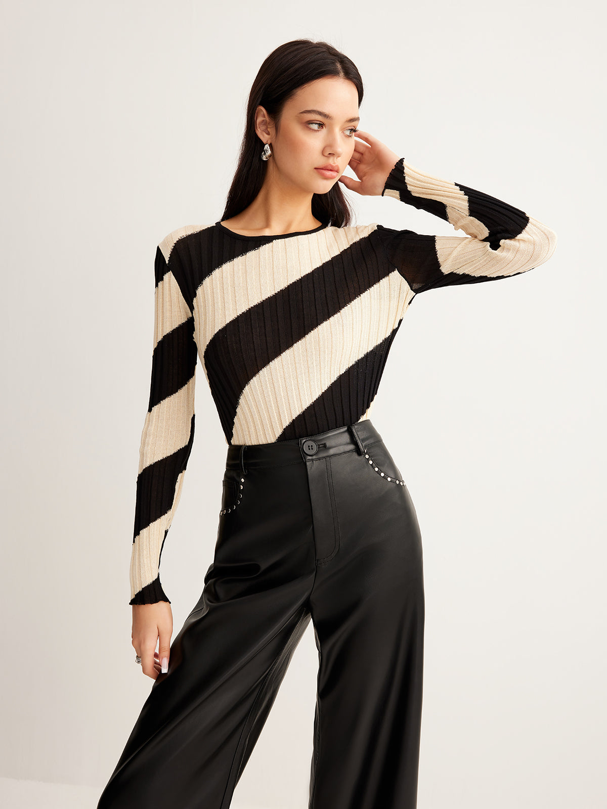 Top Con Corte Ajustado Y Patrón Rayado Diagonal Para Mujer | Ideal Para Uso Diario Y Profesional