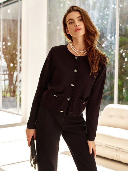 Cárdigan Negro con Cierre de Botones y Bolsillos Decorativos para Mujer | Ideal para Oficina y Ocasiones Formales