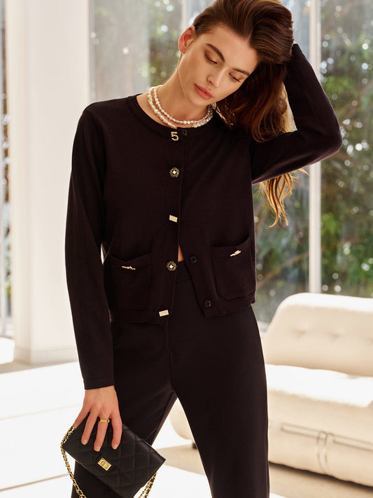 Cárdigan Negro con Cierre de Botones y Bolsillos Decorativos para Mujer | Ideal para Oficina y Ocasiones Formales