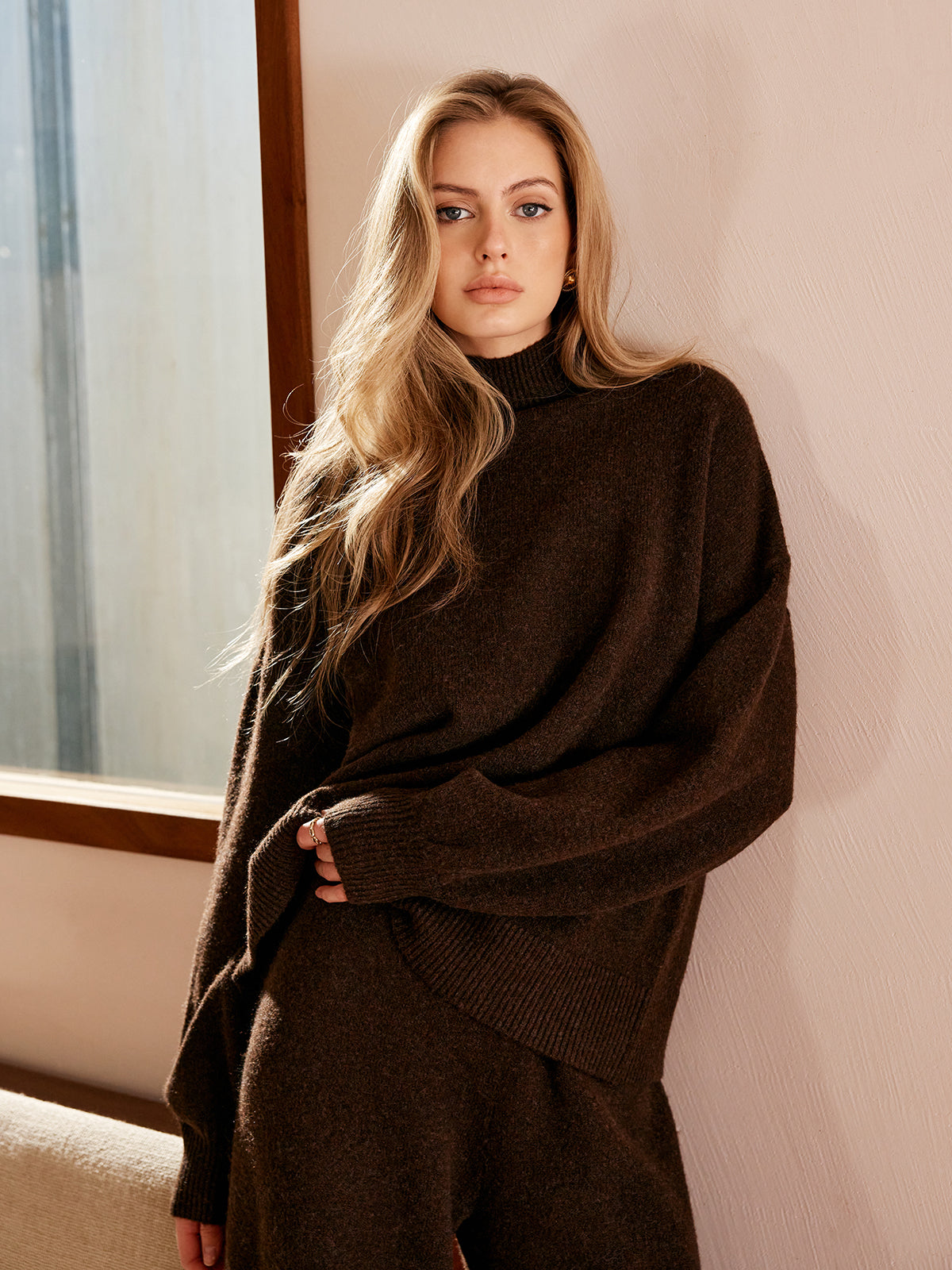 Jersey de Punto con Cuello Subido y Corte Amplio para Mujer | Ideal para Uso Diario