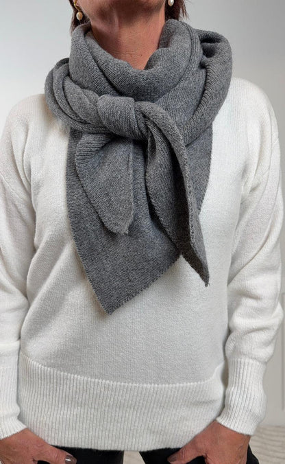 Bufanda Lisa para Mujer con Tamaño Estándar | Ideal para Uso Diario en Invierno