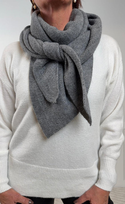 Bufanda Lisa para Mujer con Tamaño Estándar | Ideal para Uso Diario en Invierno