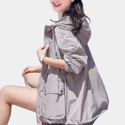 Chaqueta Blanca Ligeramente Oversize Con Capucha Integrada Para Mujer | Ideal Para Uso Diario Y Actividades Al Aire Libre