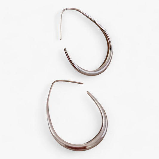 Pendientes Ovalados con Aguja de Metal Plateado para Mujer | Ideal para Uso Diario o Salidas
