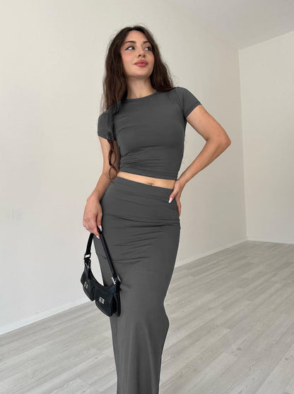 Conjunto De Dos Piezas Con Top Corto De Cuello Redondo Y Falda Para Mujer | Ideal Para Uso Casual