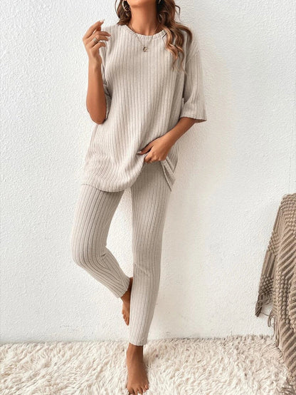 Conjunto de Top de Manga Corta y Pantalón de Corte Amplio para Mujer | Ideal para Uso Diario