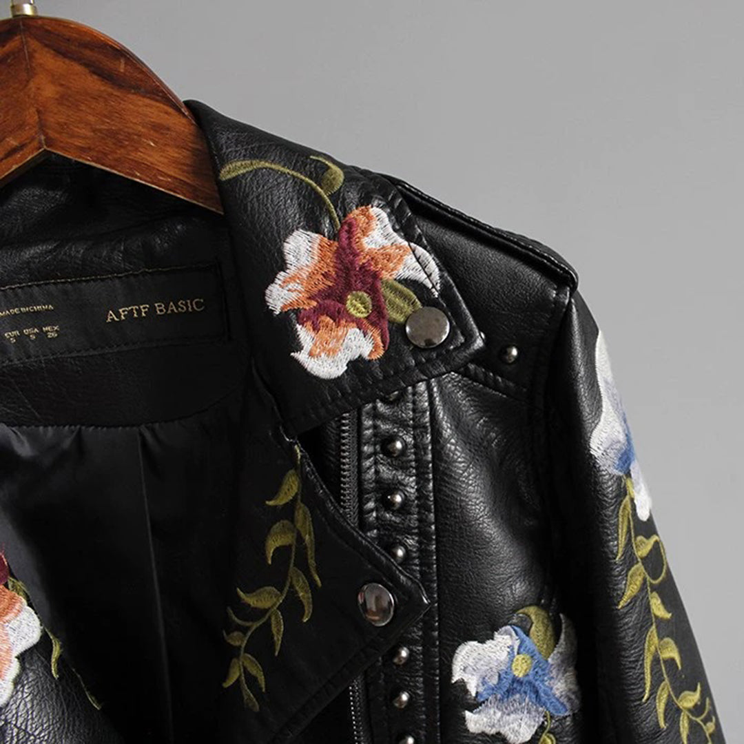 Chaqueta con Cremallera Frontal y Corte Ajustado para Mujer | Ideal para Días Frescos y Uso Diario