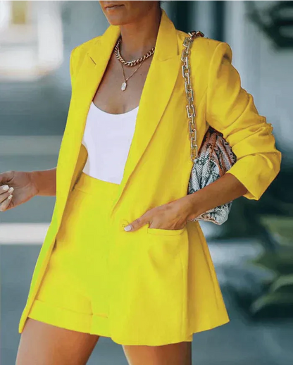 Conjunto con Blazer y Short para Mujer | Ideal para Uso Diario o Profesional