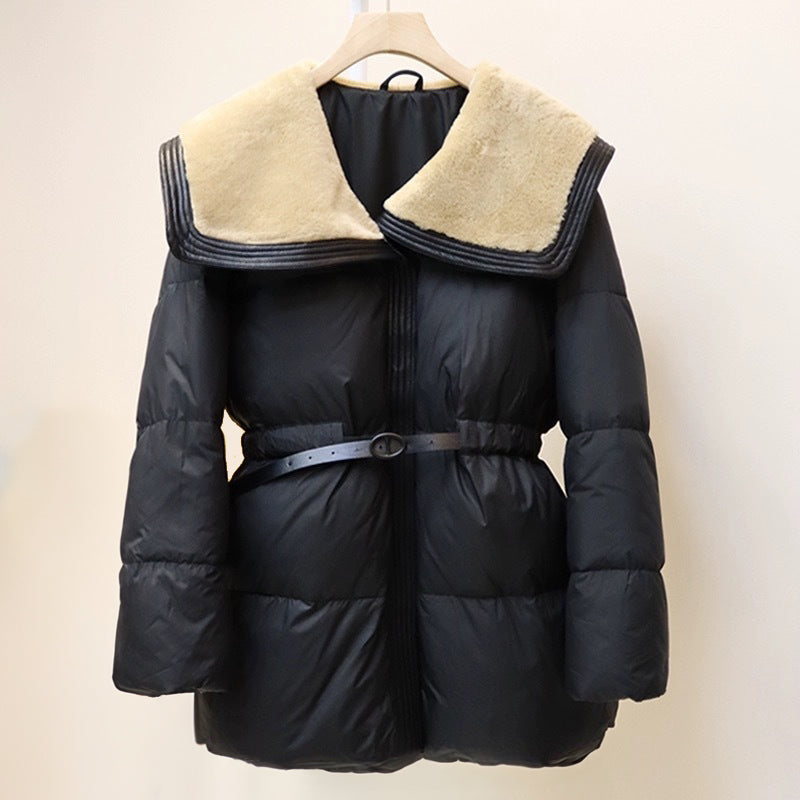 Chaqueta Acolchada con Cuello Desmontable y Cinturón Ajustable para Mujer | Ideal para Invierno