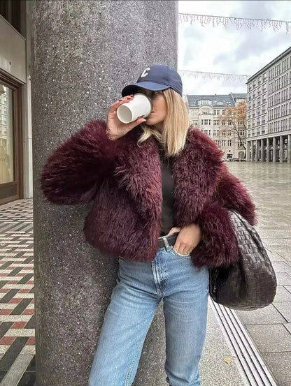 Abrigo Voluminoso con Diseño Amplio para Mujer | Ideal para Temporada de Invierno
