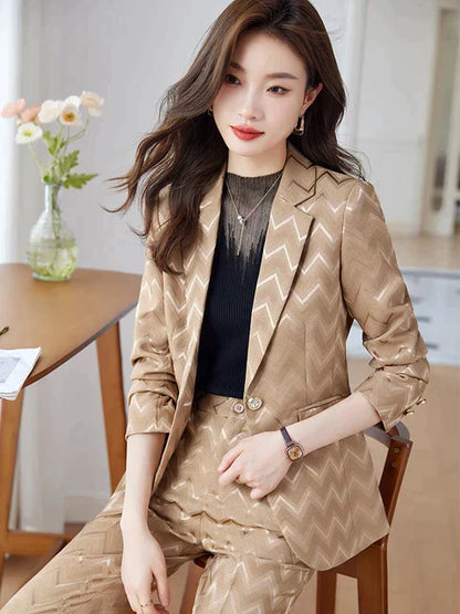 Conjunto con Blazer a Rayas y Pantalón Coordinado para Mujer | Ideal para Uso Diario y Profesional