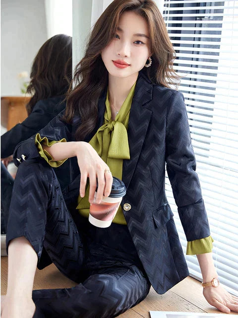 Conjunto con Blazer a Rayas y Pantalón Coordinado para Mujer | Ideal para Uso Diario y Profesional