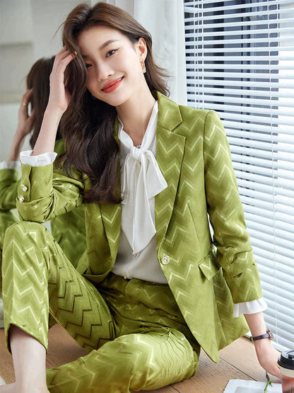 Conjunto con Blazer a Rayas y Pantalón Coordinado para Mujer | Ideal para Uso Diario y Profesional