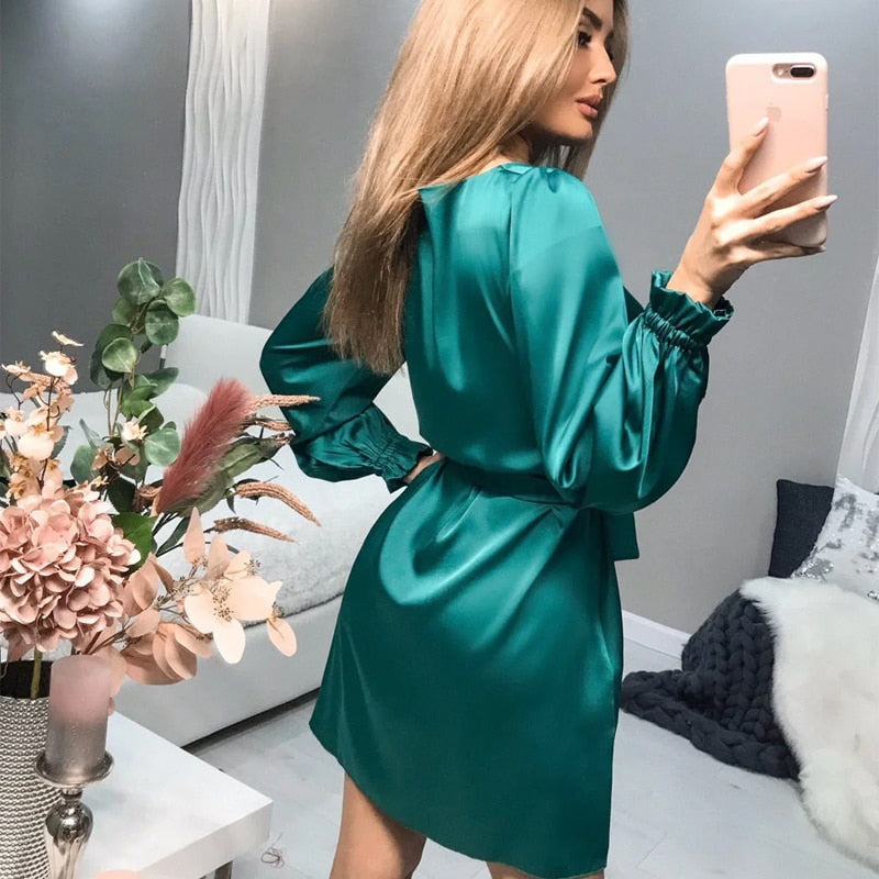 Vestido Corto de Noche con Cobertura Completa para Mujer | Ideal para Eventos Formales