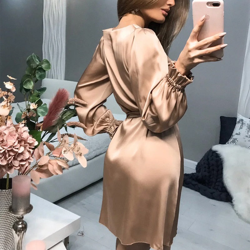 Vestido Corto de Noche con Cobertura Completa para Mujer | Ideal para Eventos Formales