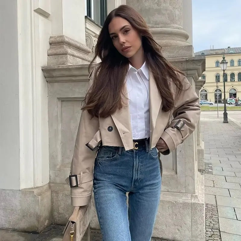 Chaqueta Corta con Corte Ajustado y Mangas Largas para Personas Adultas | Ideal para Uso Profesional y Diario