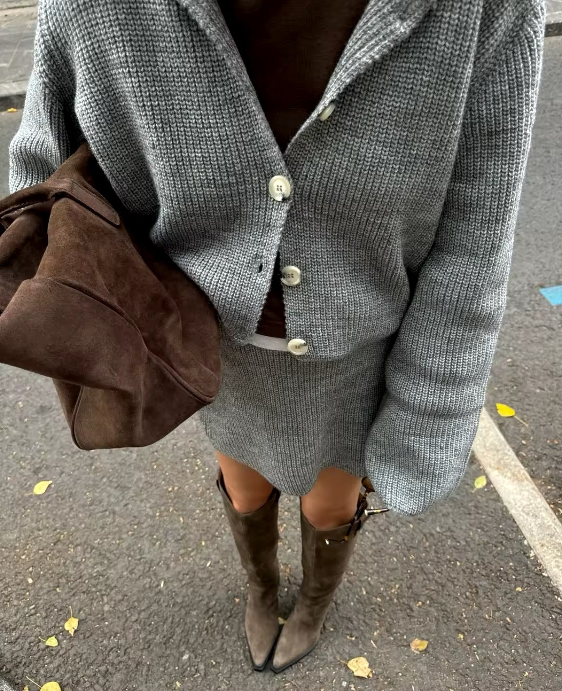 Conjunto de Cardigan y Falda con Corte Ajustado para Mujer | Ideal para Uso Diario y Ocasiones Variadas